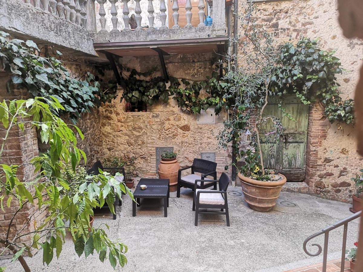 Antico Borgo Di Torri Acomodação com café da manhã Sovicille Exterior foto