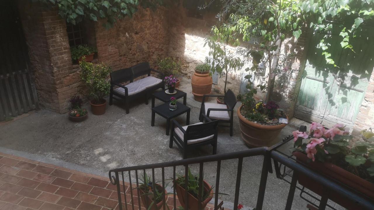 Antico Borgo Di Torri Acomodação com café da manhã Sovicille Exterior foto