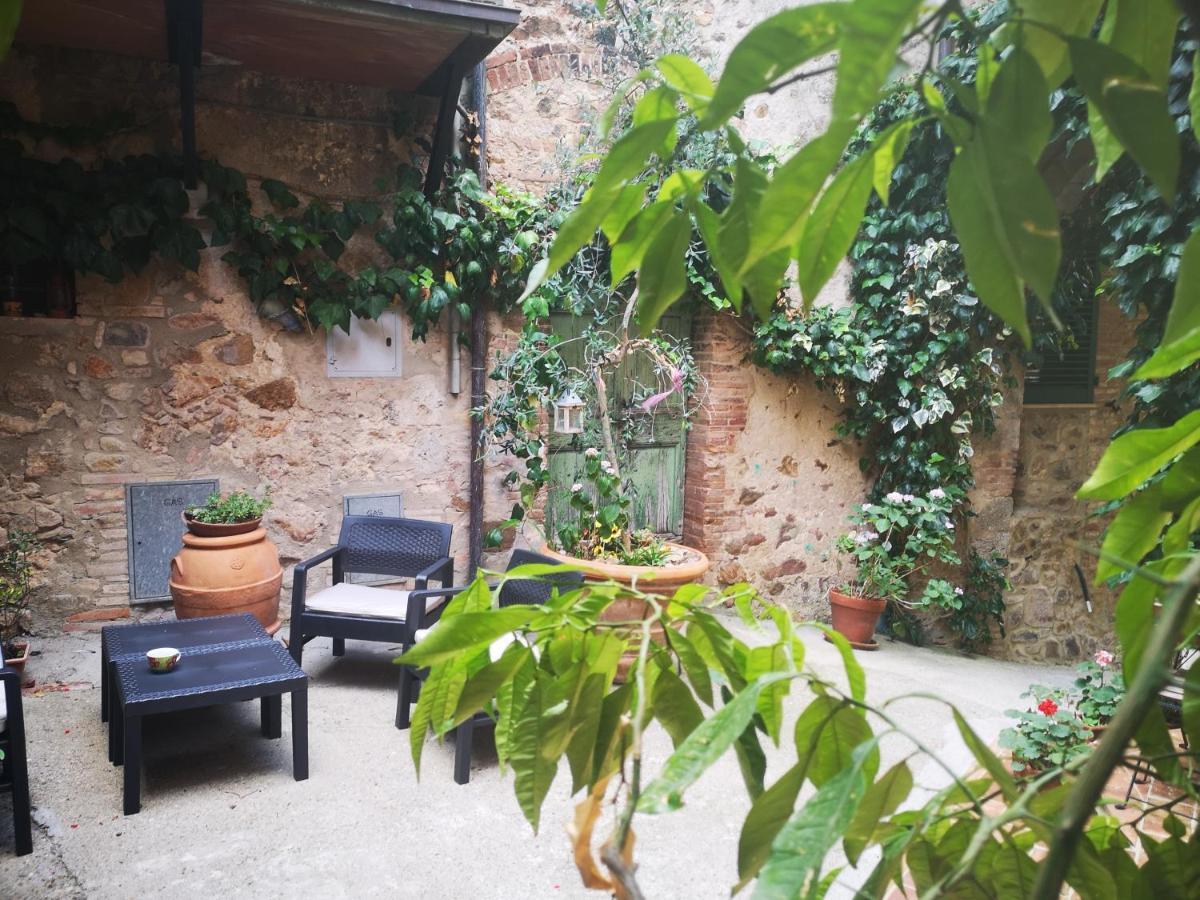 Antico Borgo Di Torri Acomodação com café da manhã Sovicille Exterior foto