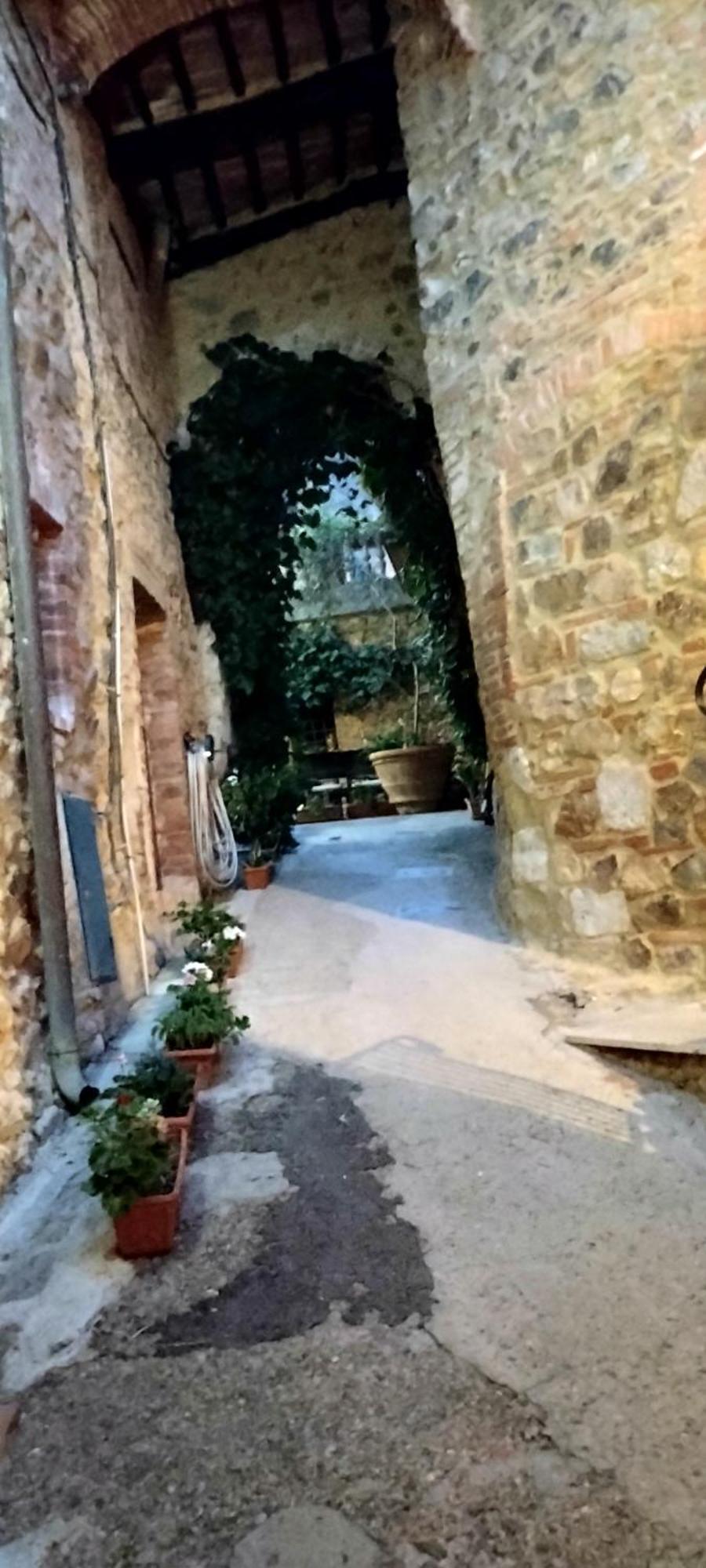 Antico Borgo Di Torri Acomodação com café da manhã Sovicille Exterior foto